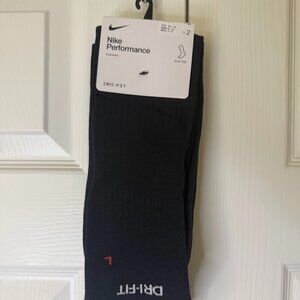 Nike Performance Cushioned Soccer Knee-High Socks